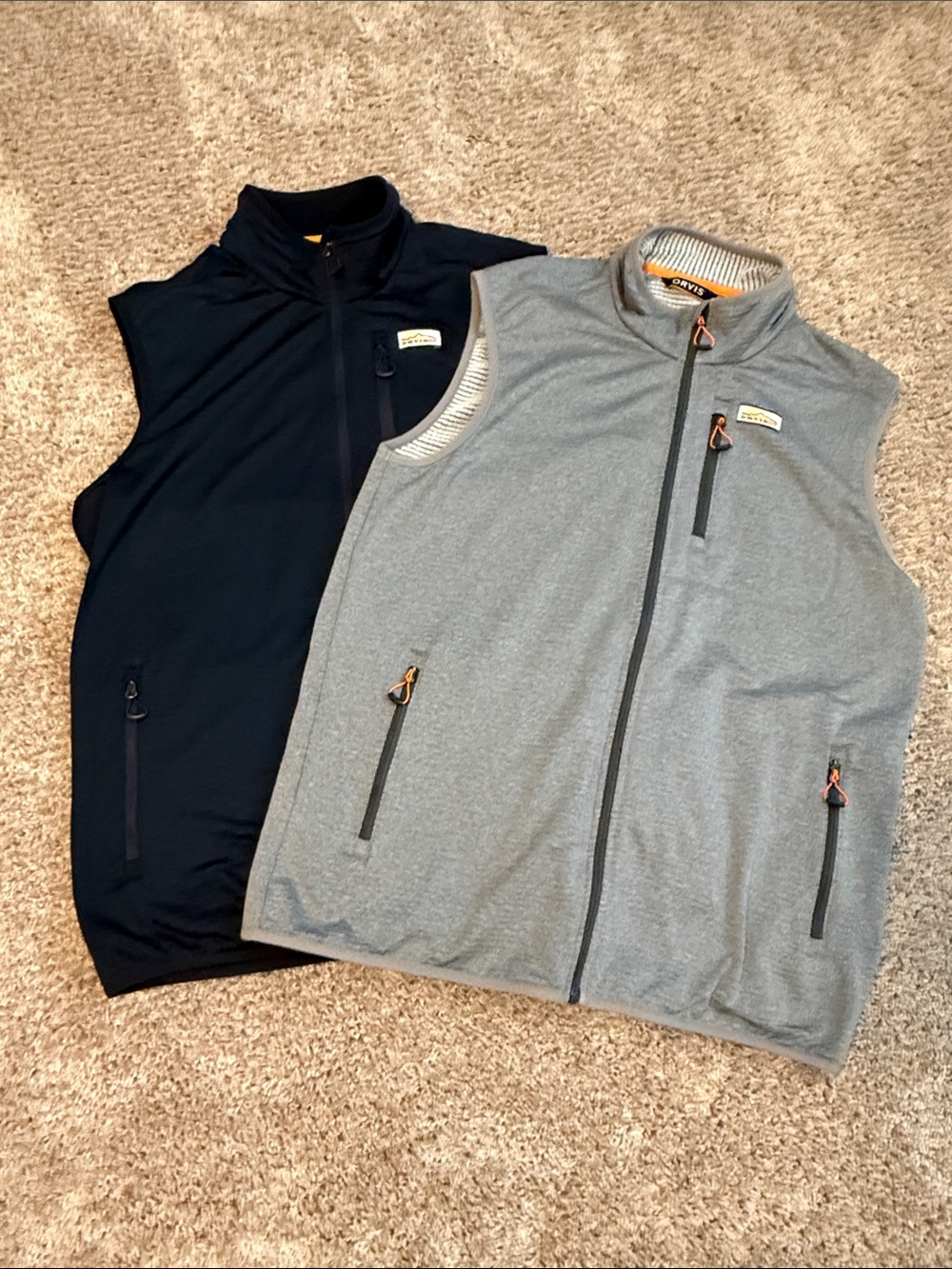Orvis Men's Dual-Tone Sleeveless Zip Vest in Gray and Navy